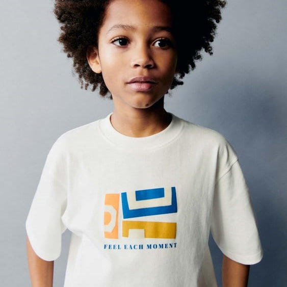 Feel Each Moment Yazılı Desen Baskılı Beyaz Çocuk T-Shirt