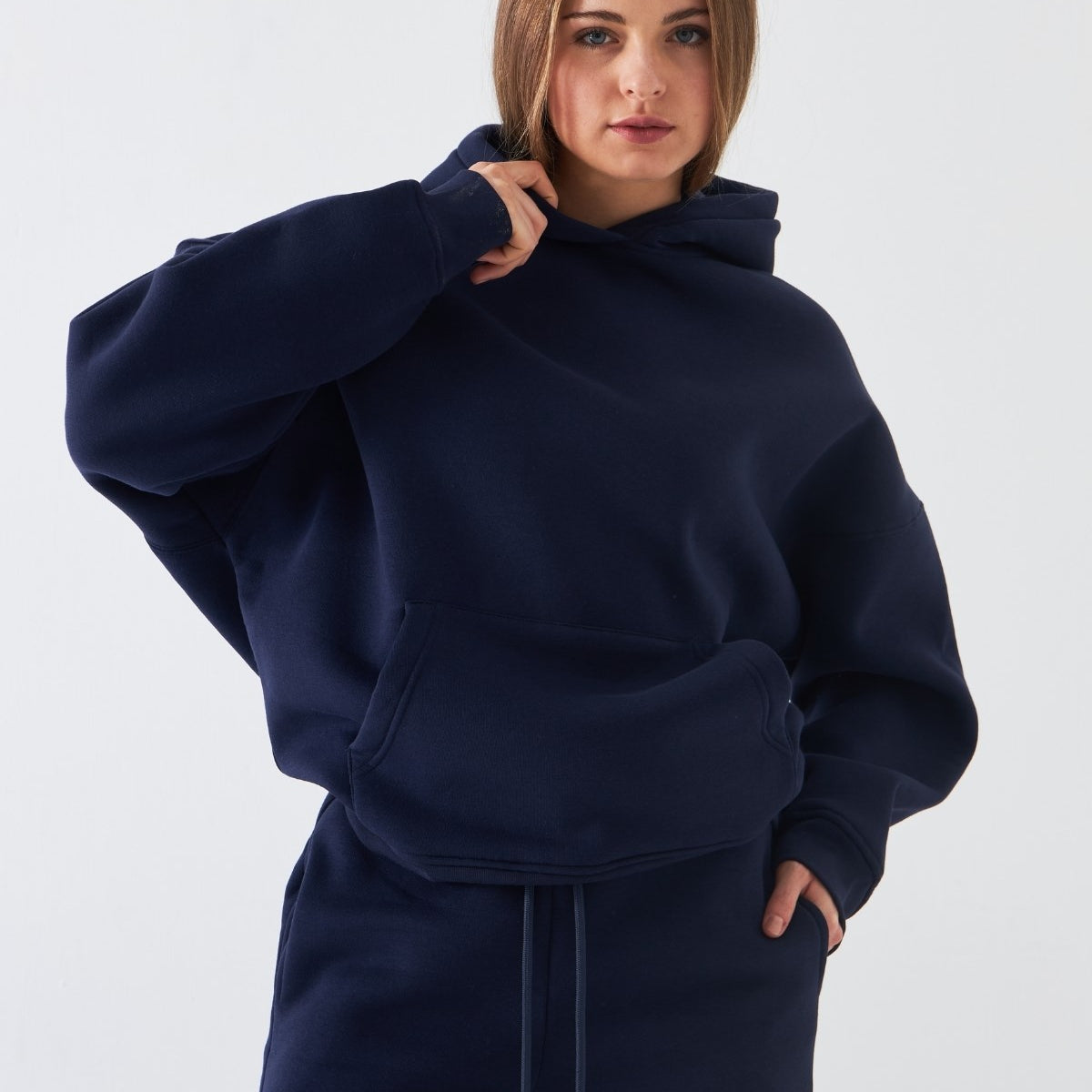 Oversize Unisex Sweatshirt Hoodie Lacivert – Kapüşonlu, 3 İplik Şardonlu Polar, Kanguru Cepli, Basic