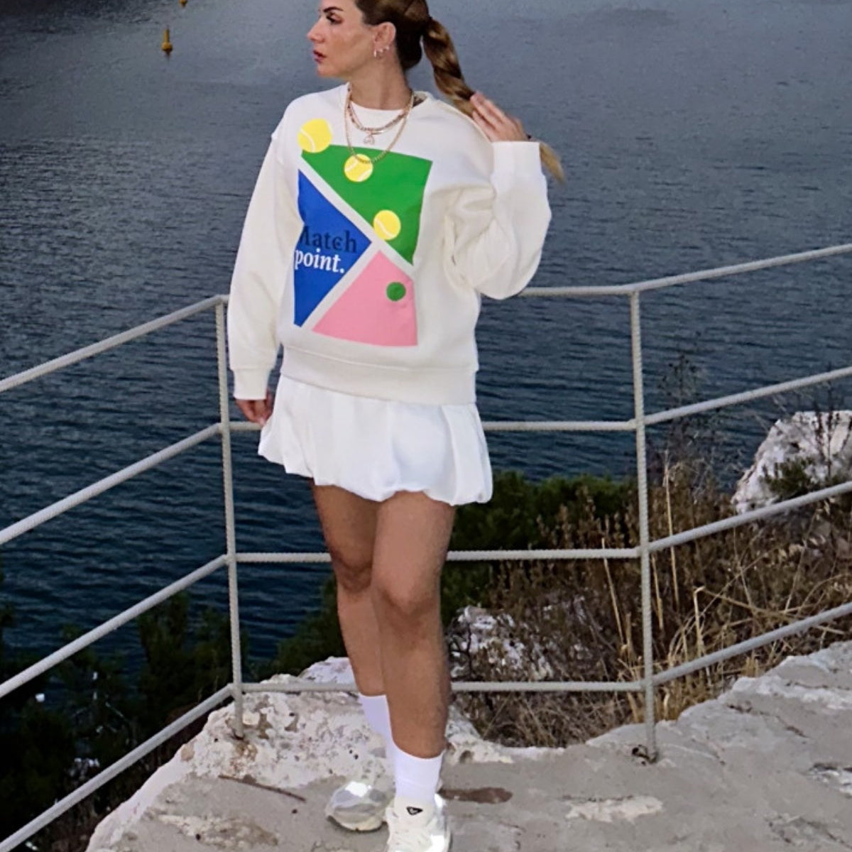 Unisex Oversize Sweatshirt Match Point baskılı Beyaz – Bisiklet yaka, 3 iplik şardonlu polar