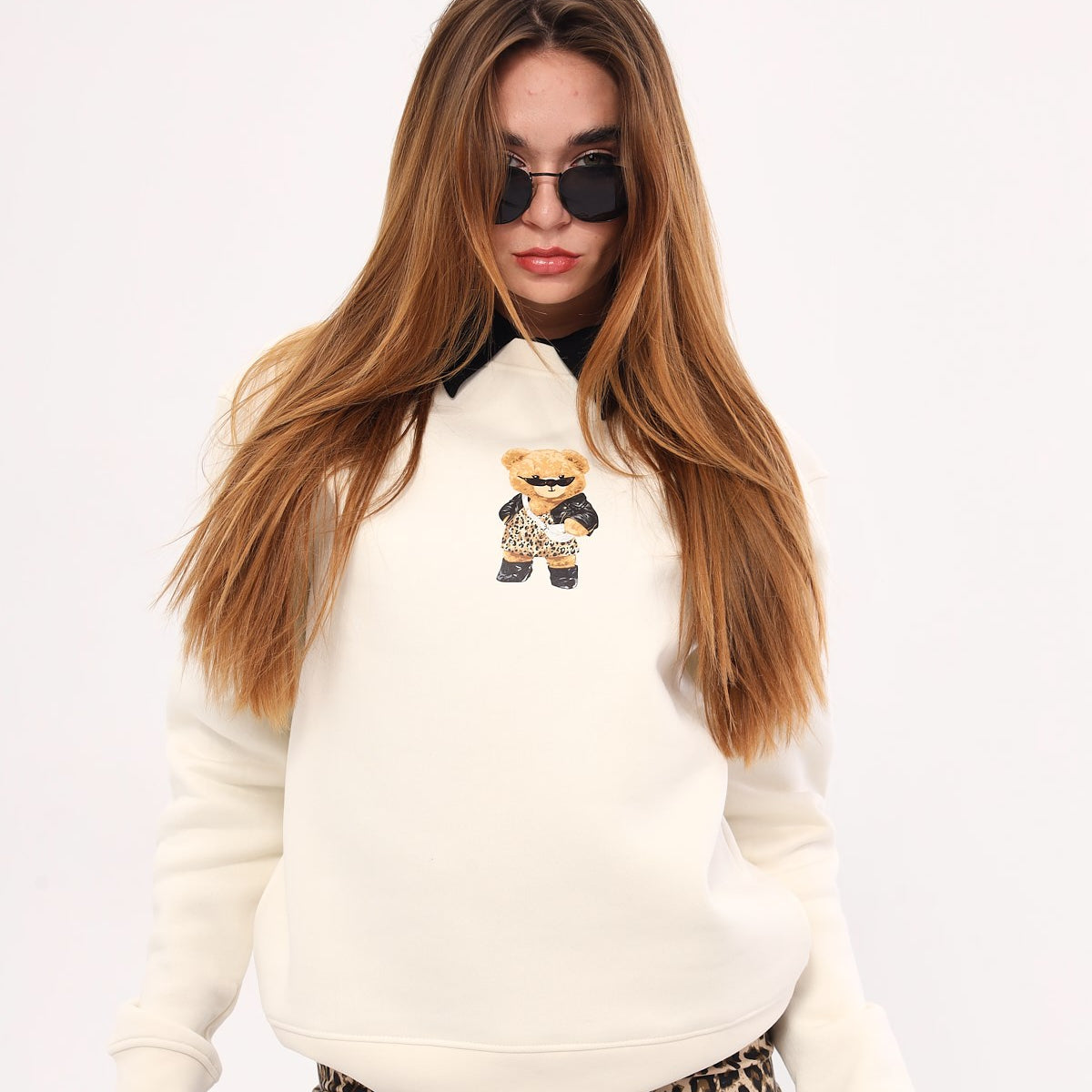 Bisiklet Yaka İçi Polar Teddy Bear Leopar Baskılı Beyaz Unisex Sweatshirt