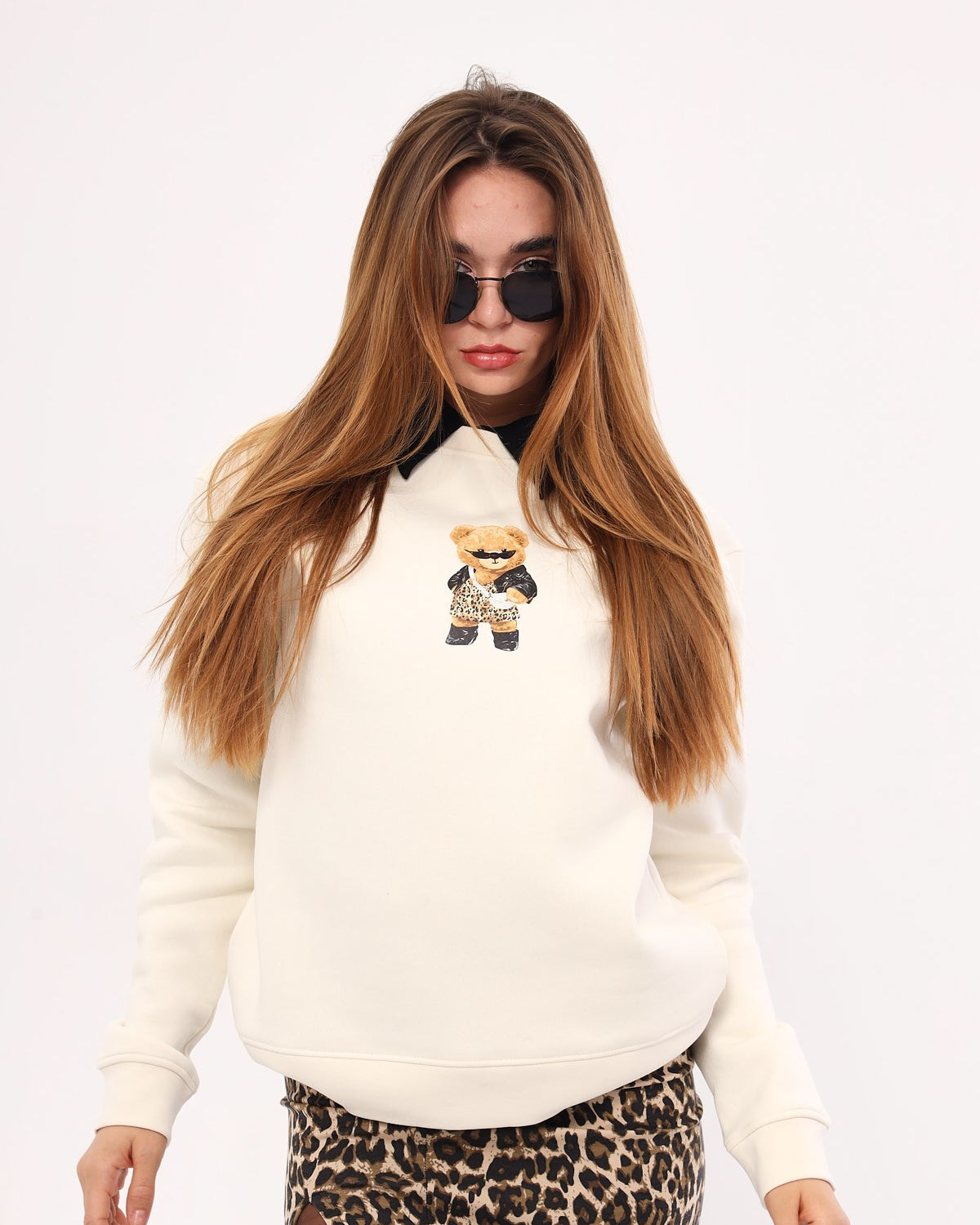 Bisiklet Yaka İçi Polar Teddy Bear Leopar Baskılı Beyaz Unisex Sweatshirt