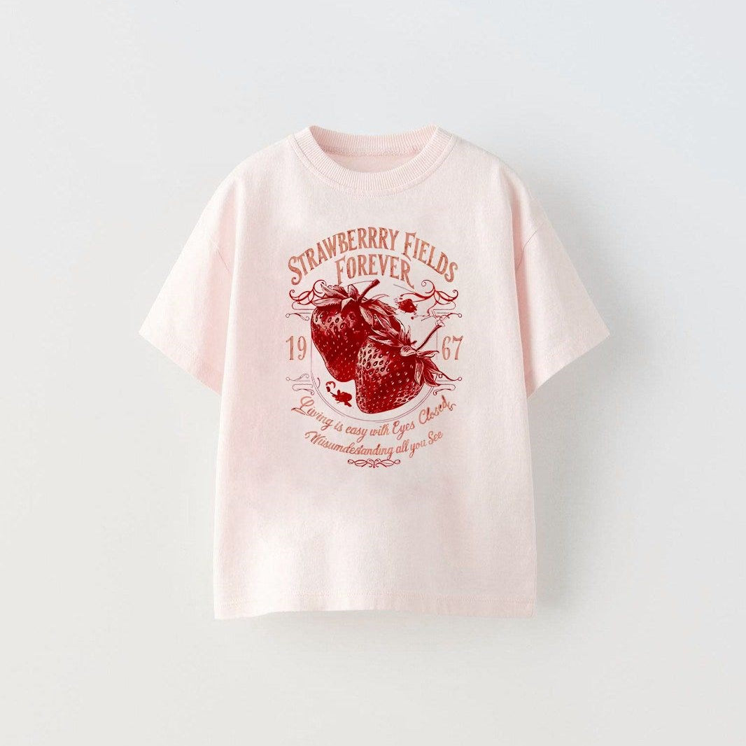 Çocuk Pembe Tişört Strawberry Fields Baskılı %100 Pamuk Rahat Kalıp Kısa Kollu Model