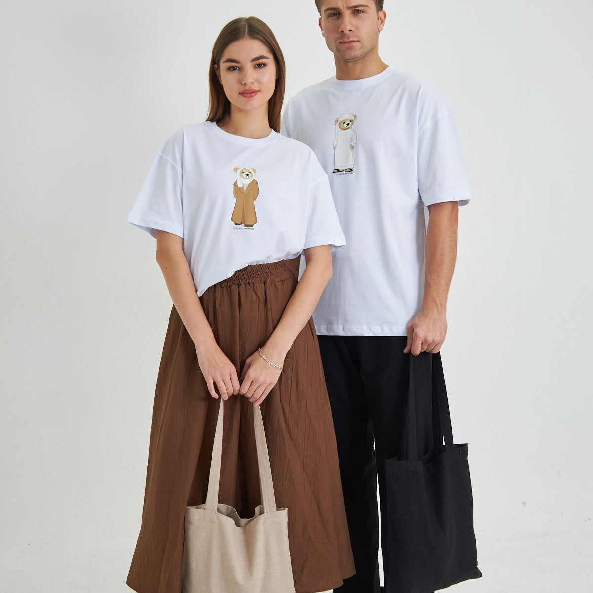 Unisex Special Edition Ayıcık Baskılı Beyaz Tişört Çift Kombini
