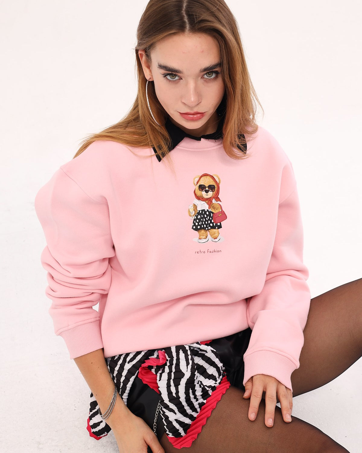 Pembe Bisiklet Yaka Puantiyeli Ayıcık Baskılı Oversize Unisex Sweatshirt