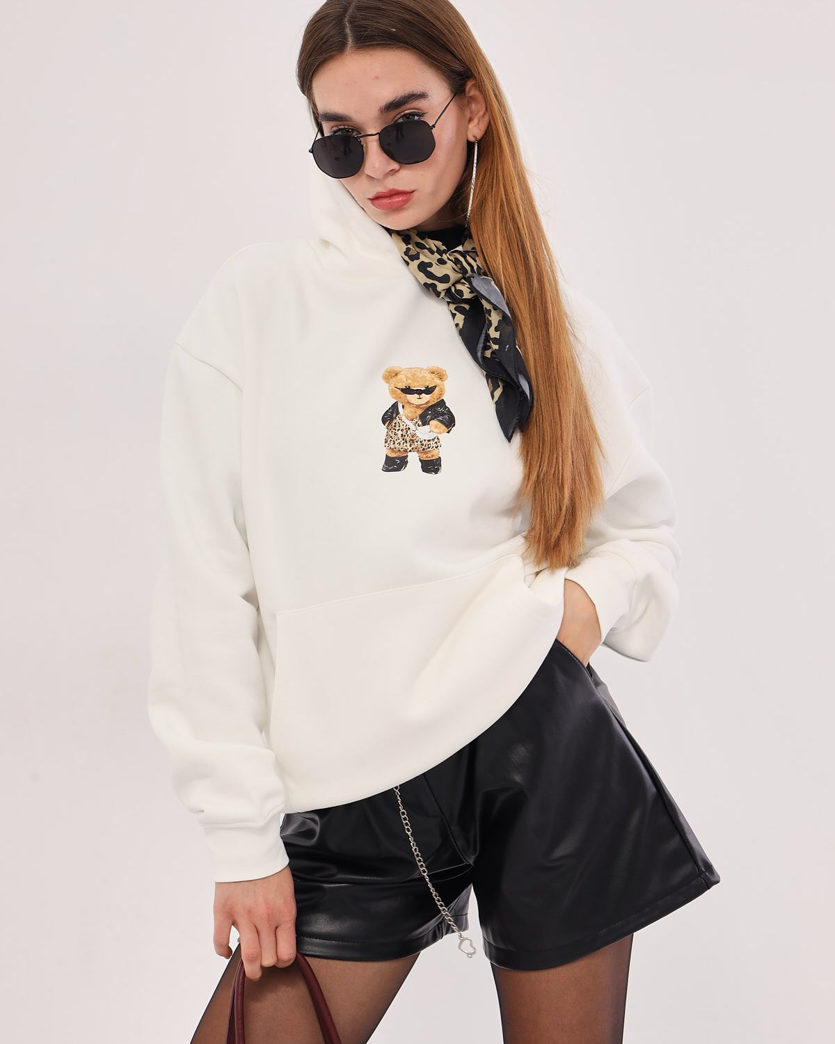 Kapüşonlu İçi Polar Teddy Bear Leopar Baskılı Beyaz Unisex Hoodie Sweatshirt