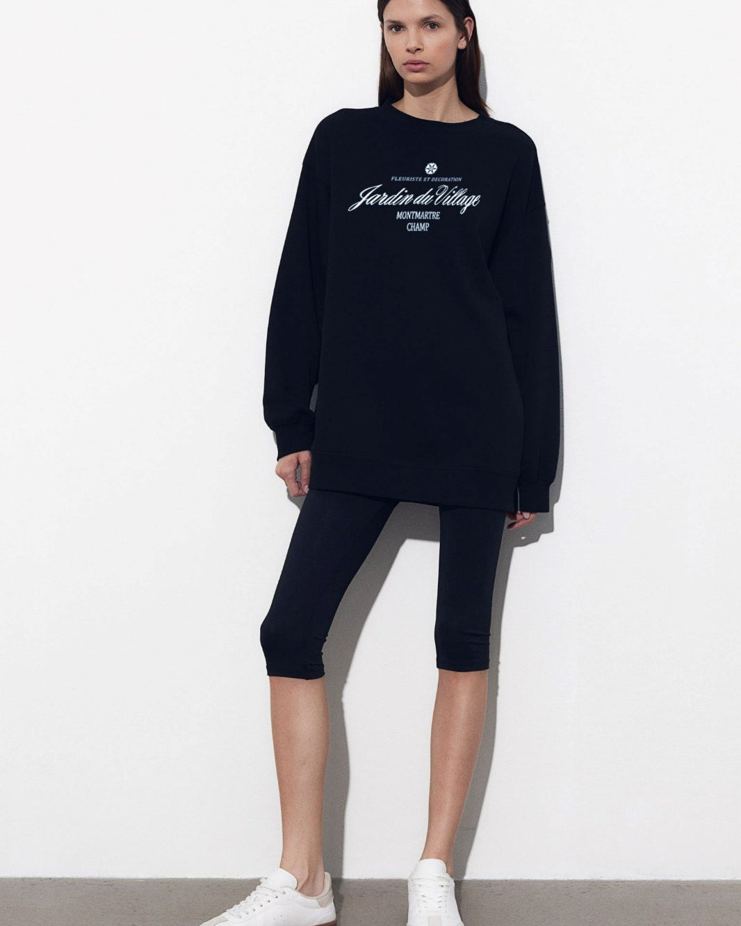 Siyah Bisiklet Yaka İçi Polar Jardin Du Village Yazı Baskılı Oversize Sweatshirt