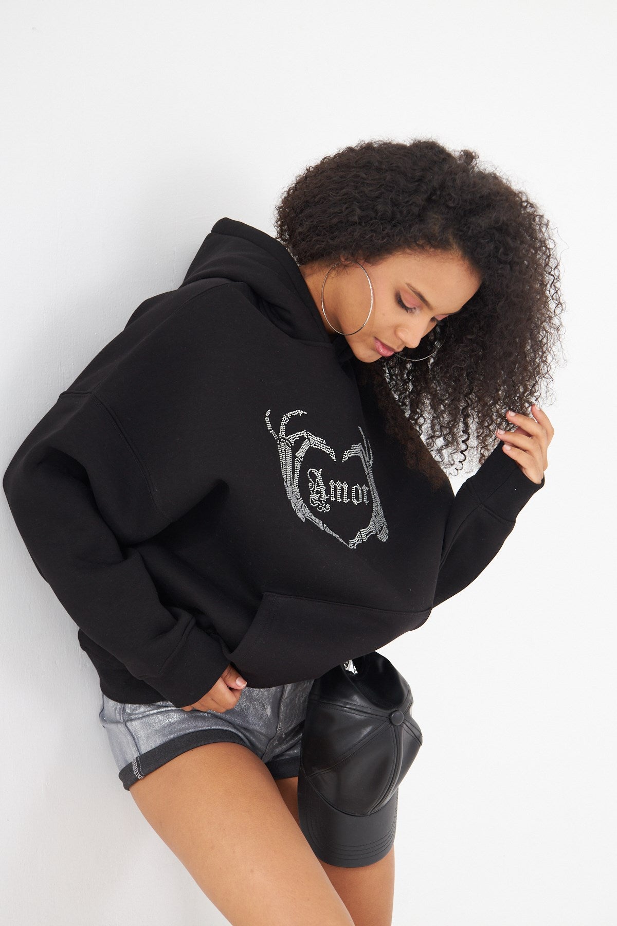 Amor Yazılı Taş Baskılı Kapüşonlu İçi Polar Oversize Siyah Sweatshirt