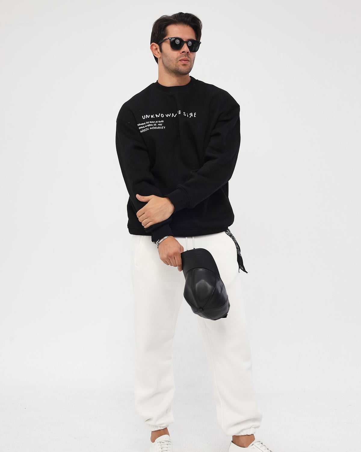 Bisiklet Yaka İçi Polar Unknown Desire Yazı Baskılı Siyah Oversize Sweatshirt