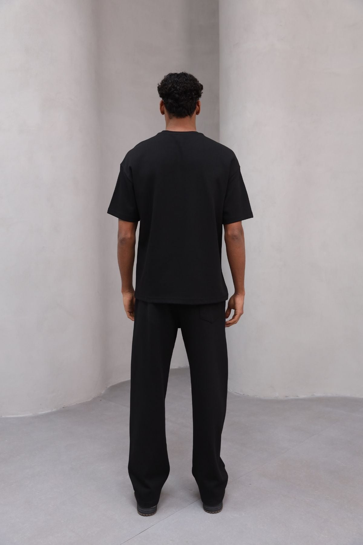 Rahat Kesim Şerit Detaylı Minimal Çizgili Oversize Erkek Günlük Takım