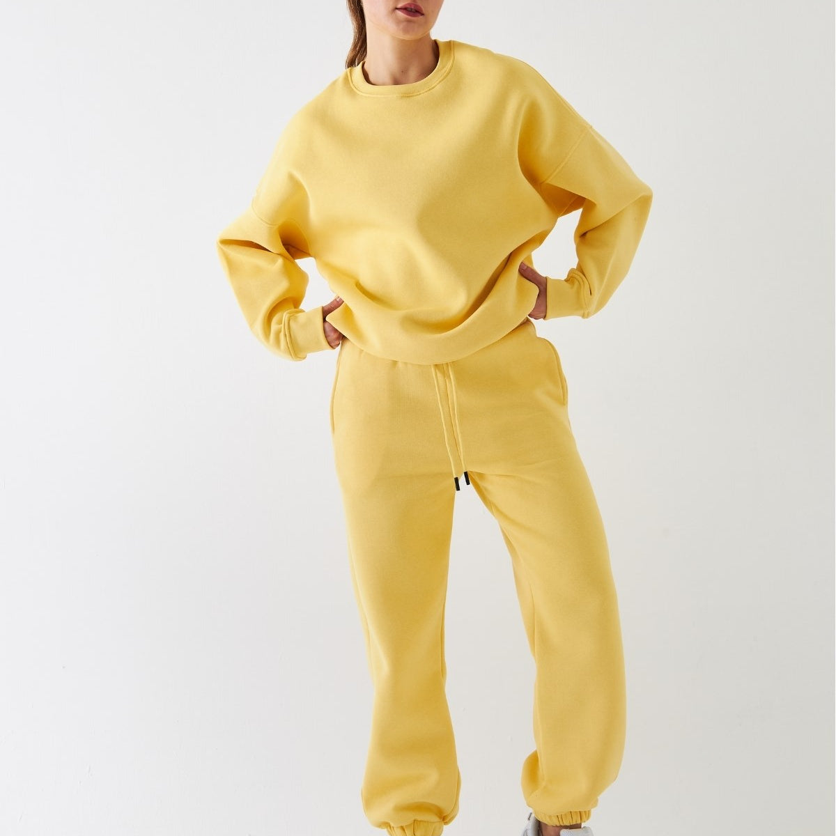 Unisex Oversize Eşofman Takımı Basic Sarı – Bisiklet Yaka, Lastikli Paça, 3 İplik Şardonlu Polar