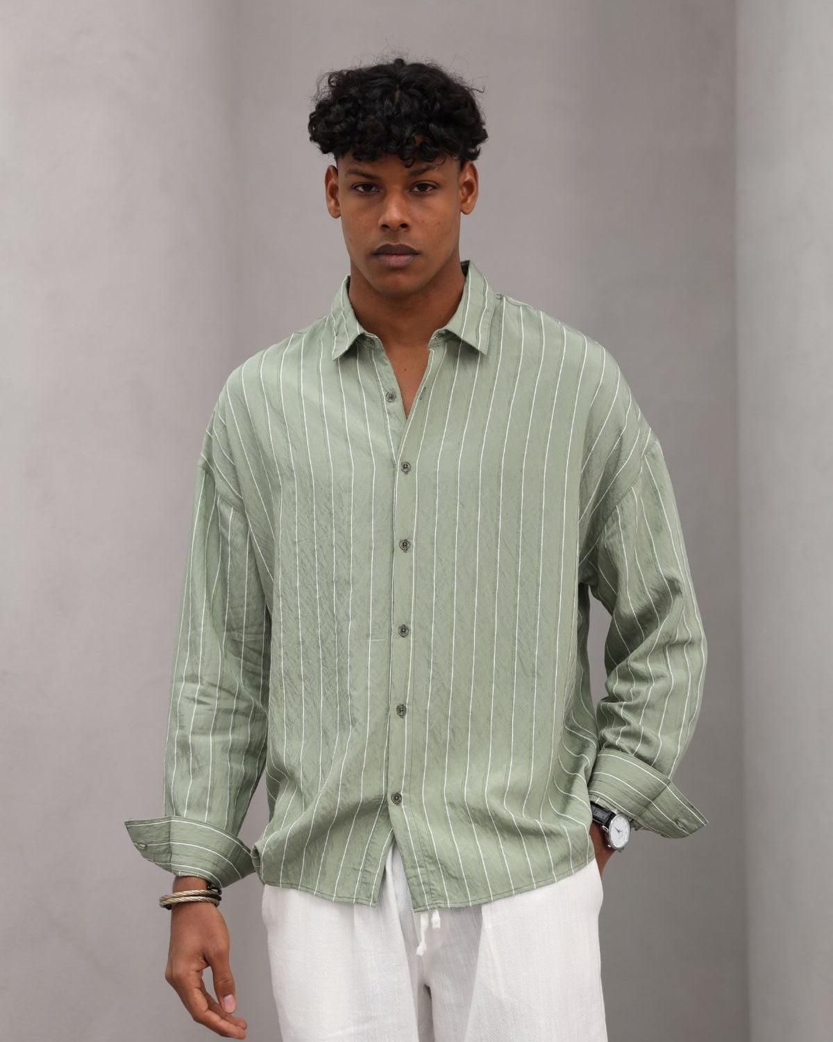 Yumuşak Dokulu Çizgili Modern Erkek Gömlek