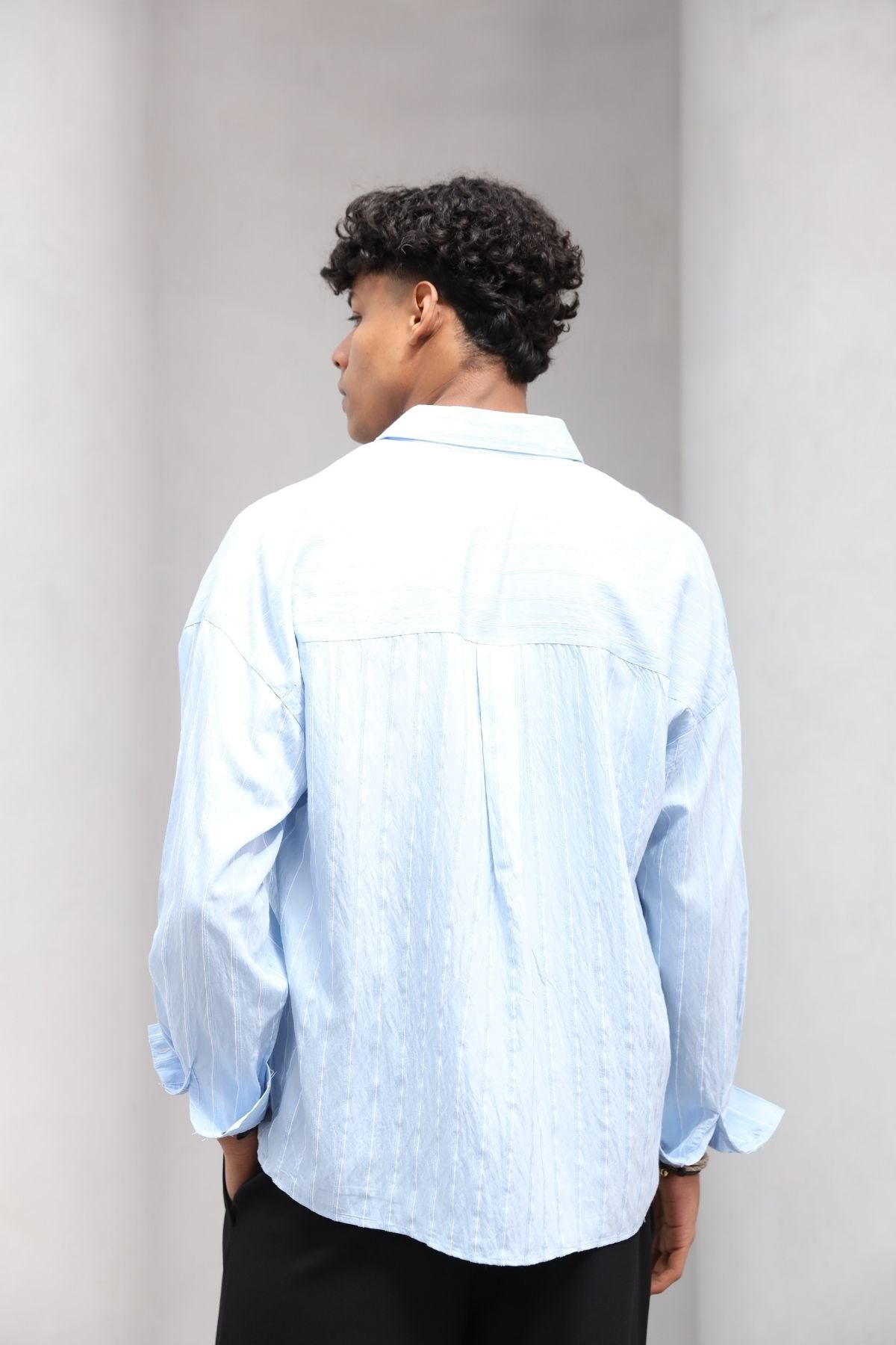 Yumuşak Dokulu Çizgili Modern Erkek Gömlek