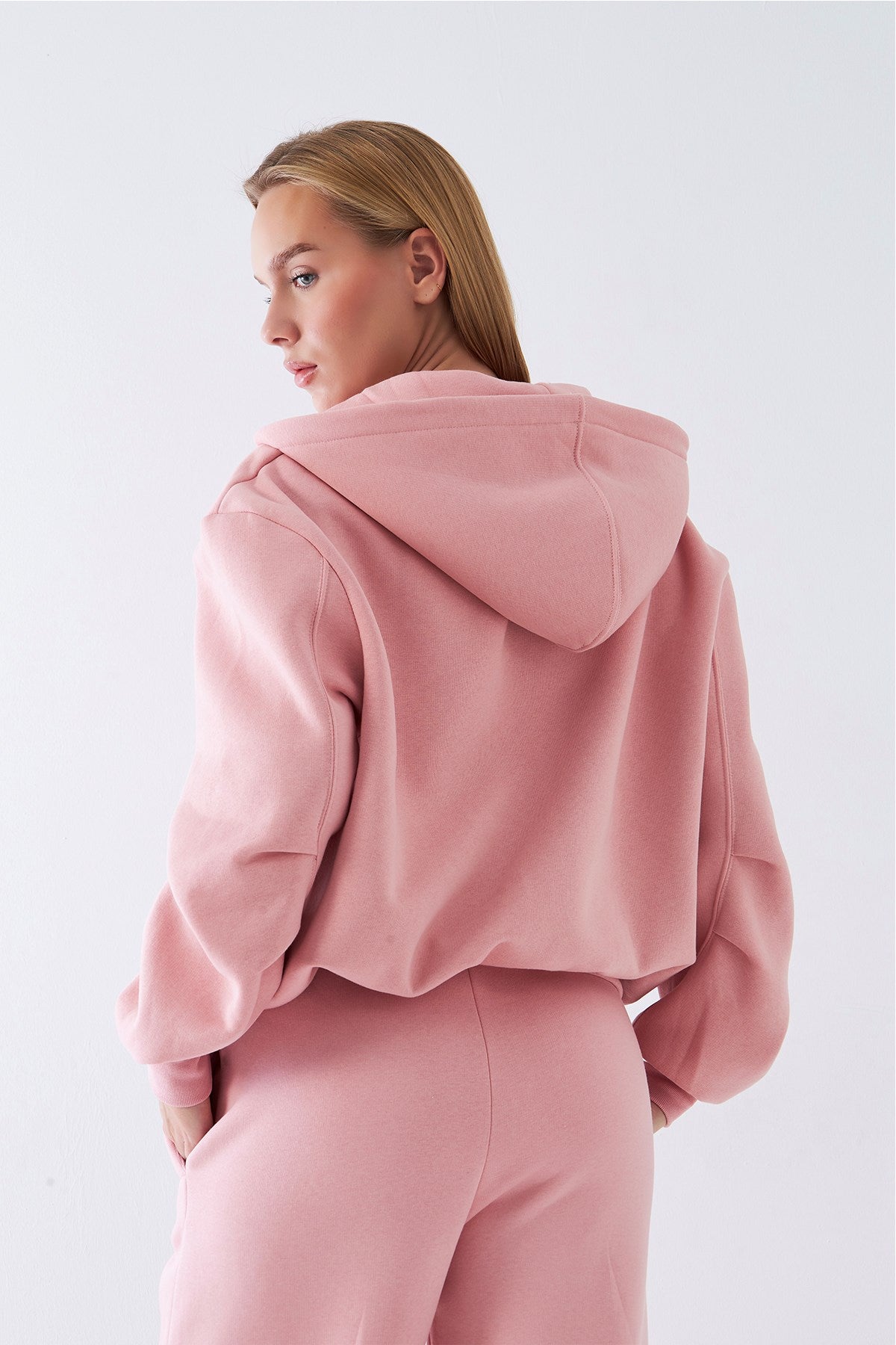 Kadın Oversize Zip Hoodie Pembe – Fermuarlı, Kapüşonlu, Kangru Cep,  3 İplik Şardonlu Polar