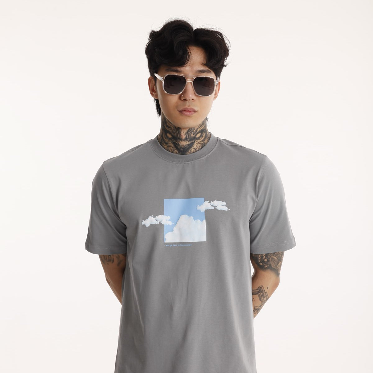 Bisiklet Yaka Erkek Kabaran Bulut Baskılı Pamuk T-shirt
