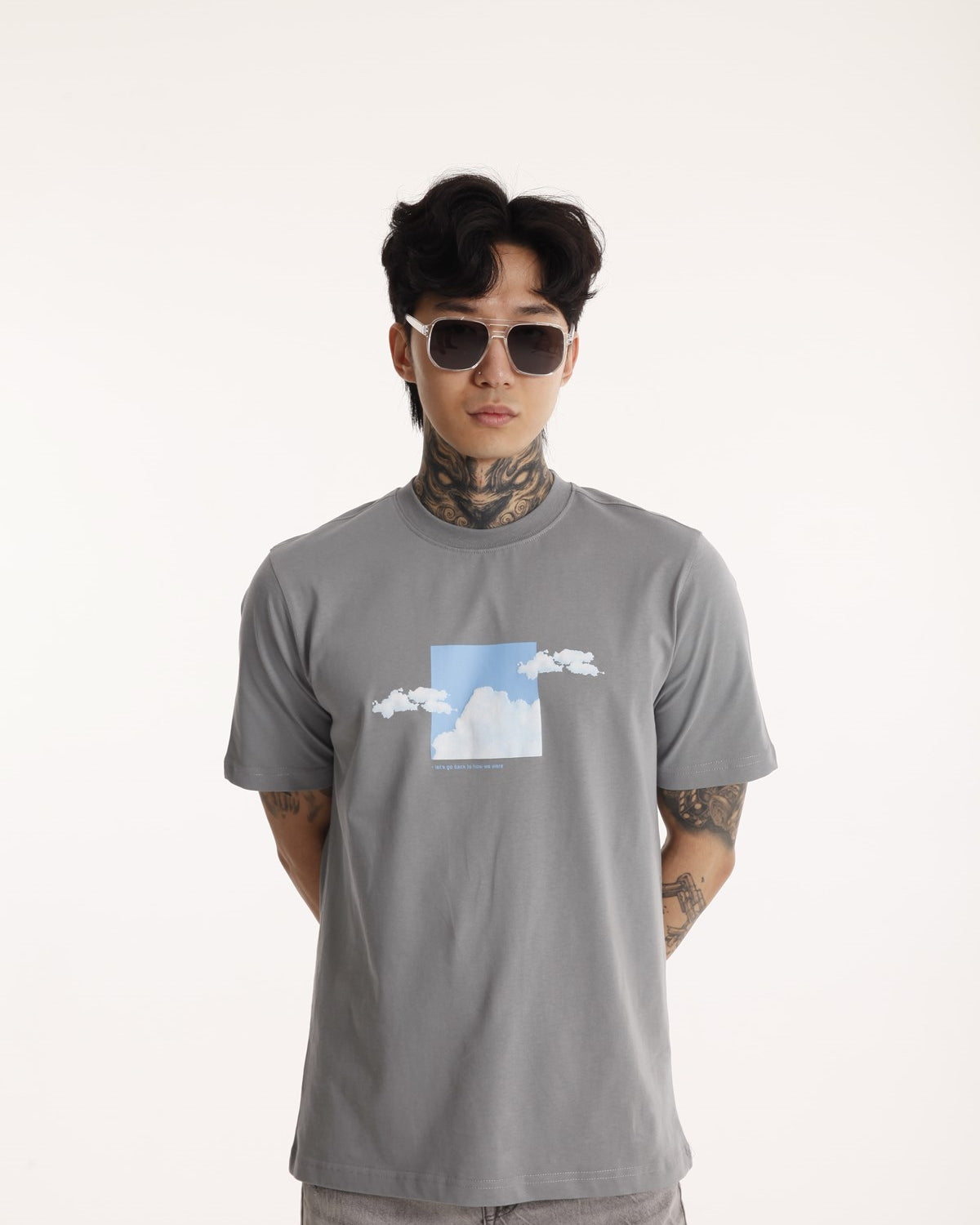 Bisiklet Yaka Erkek Kabaran Bulut Baskılı Pamuk T-shirt