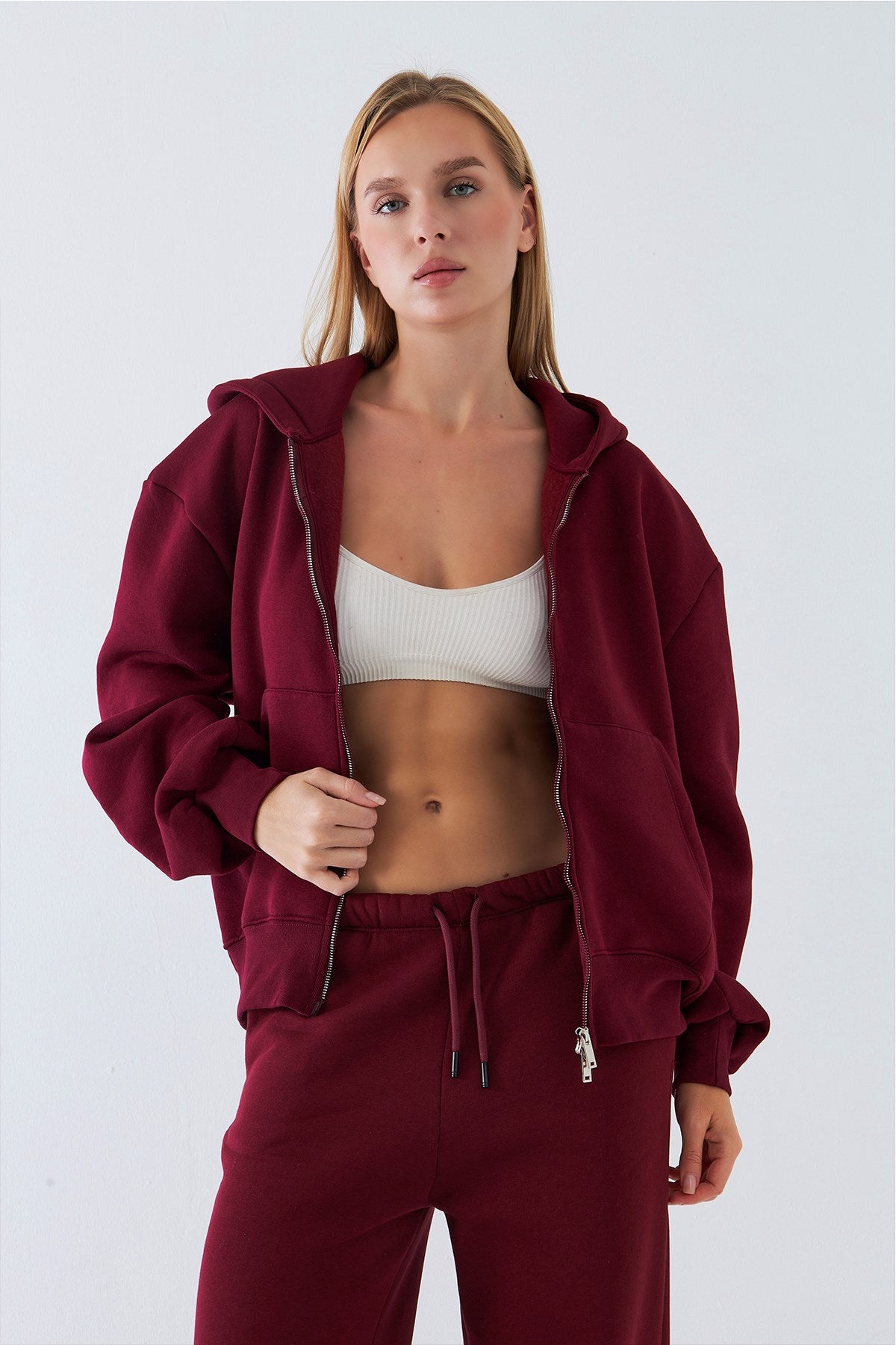 Kadın Oversize Eşofman Takımı Zip Bordo – Fermuarlı, Kapüşonlu, Bol Paça,  3 İplik Şardonlu Polar
