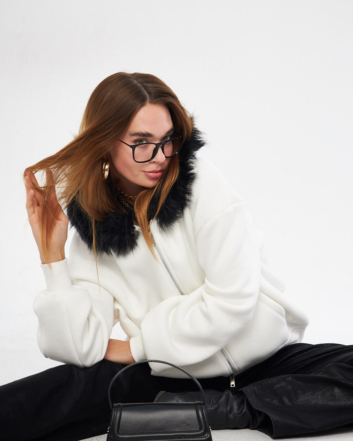 Beyaz Kapüşonlu Kürklü Fermuarlı Pamuklu Kadın Sweatshirt Hoodie
