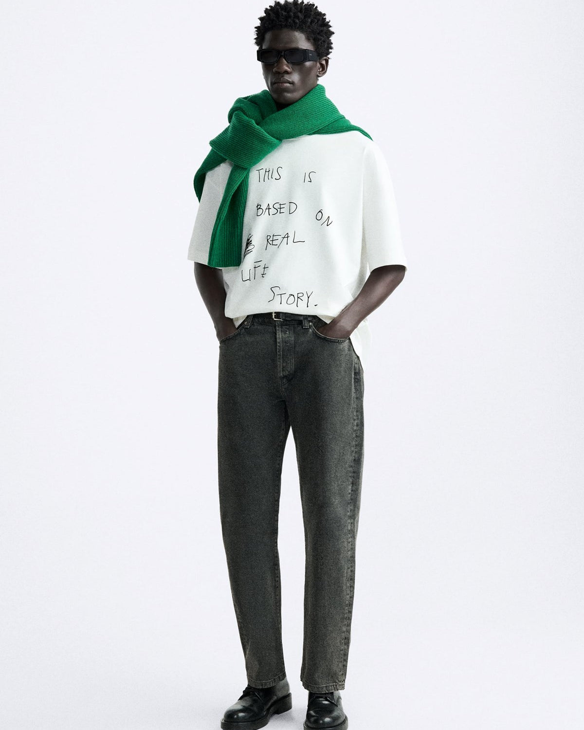 Bisiklet Yaka This İs Based On Real Life Story Baskılı Oversize Beyaz Erkek T-shirt