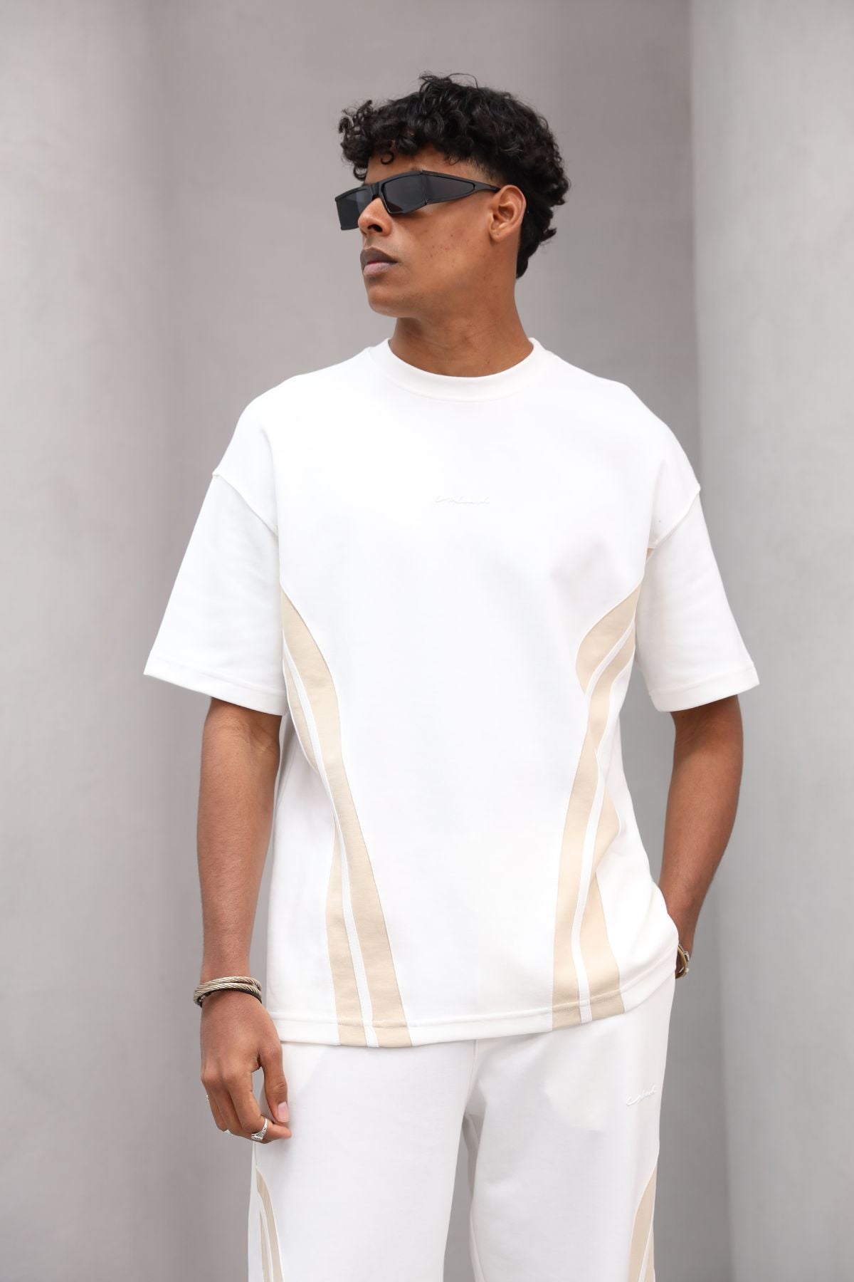 Rahat Kesim Şerit Detaylı Minimal Çizgili Oversize Erkek Günlük Takım