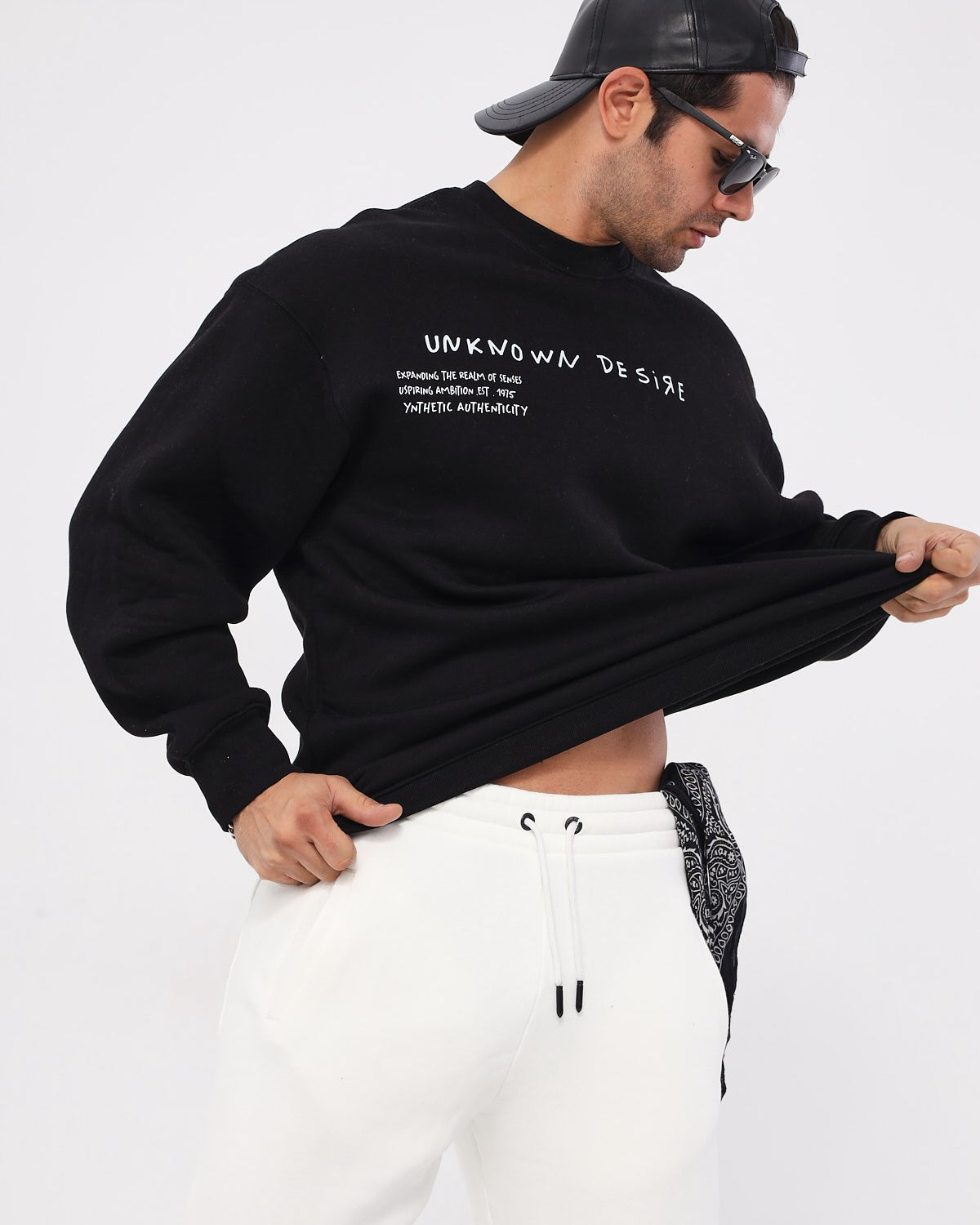 Bisiklet Yaka İçi Polar Unknown Desire Yazı Baskılı Siyah Oversize Sweatshirt