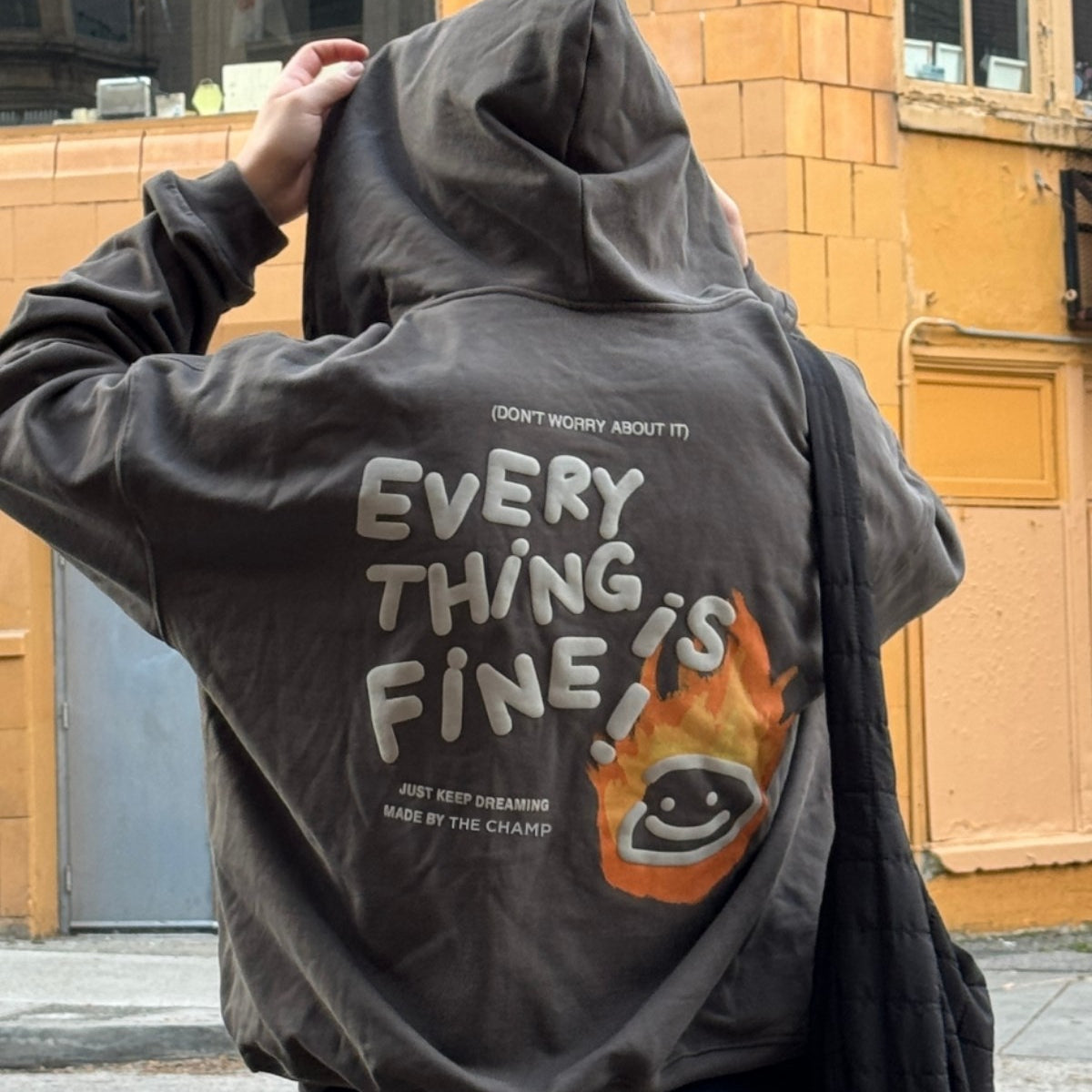 Every Thing Is Fine Baskılı Unisex Füme Kapüşonlu Sweatshirt – 3 İplik Şardonlu Kumaş