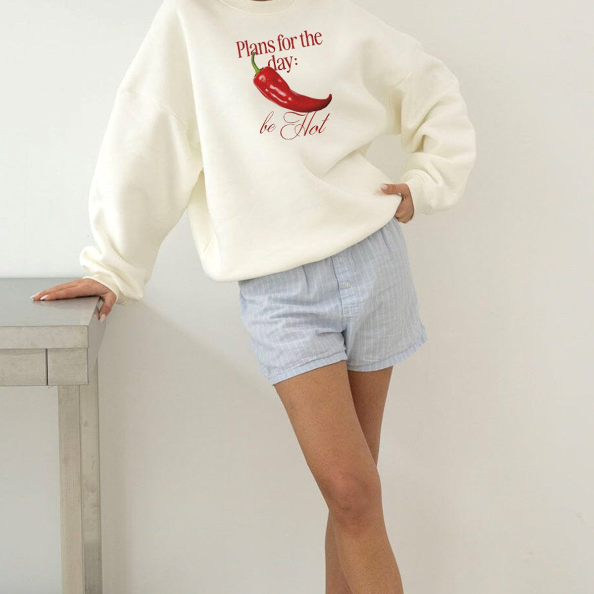 Kadın Oversize Sweatshirt Be Hot Baskılı Beyaz – Bisiklet Yaka, 3 İplik Şardonlu Polar
