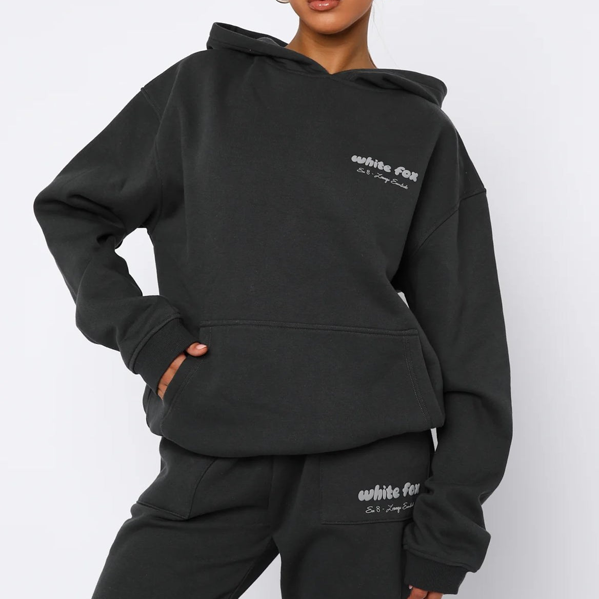 White Fox Kadın Era 8 Lounge Essentials Yazılı Kapüşonlu Oversize Hoodie