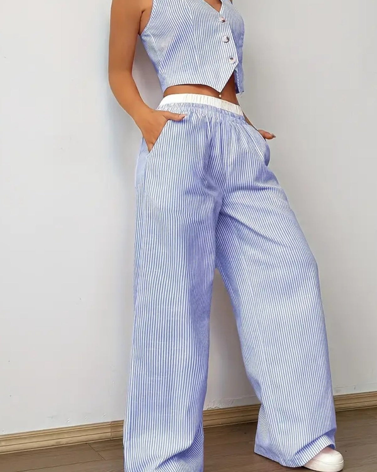 Kadın Çizgili Poplin Dokuma İkili Takım – Düğmeli Crop Yelek & Bol Paça Pantolon Yazlık Rahat Model
