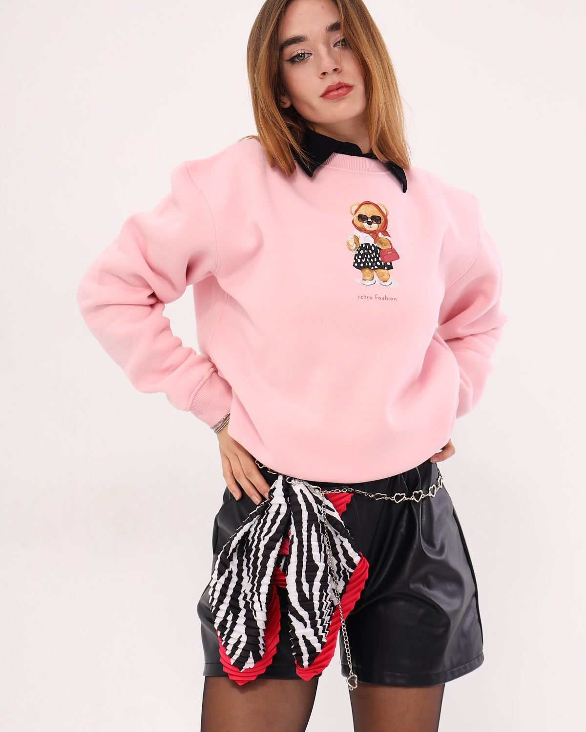 Pembe Bisiklet Yaka Puantiyeli Ayıcık Baskılı Oversize Unisex Sweatshirt