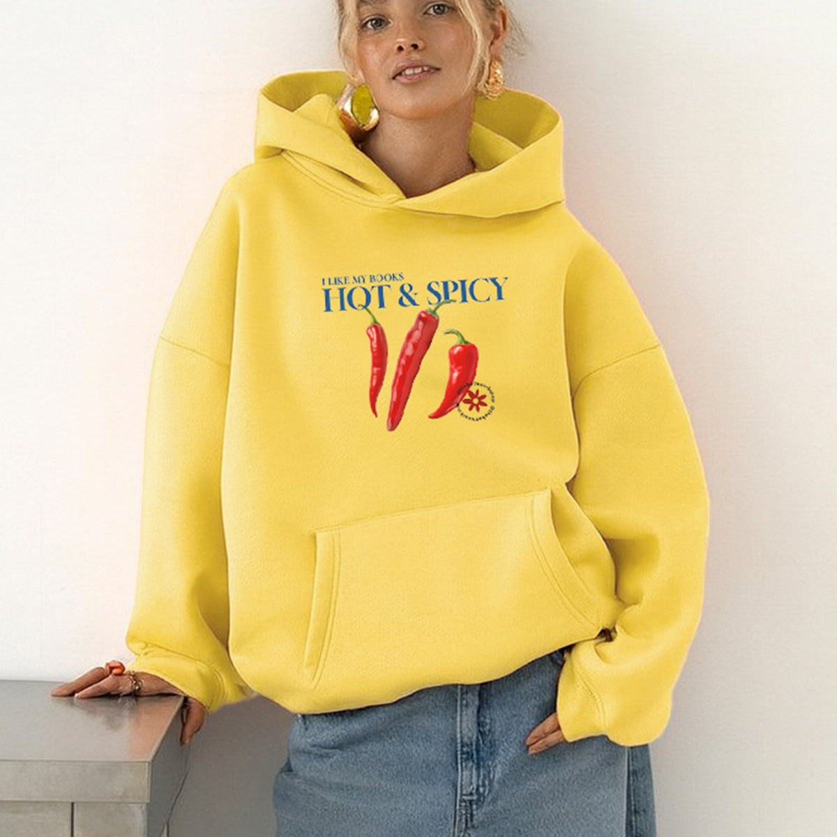 Kadın Oversize Sweatshirt Hoodie Hot & Spicy Baskılı Sarı – Kapüşonlu, 3 İplik Şardonlu Polar