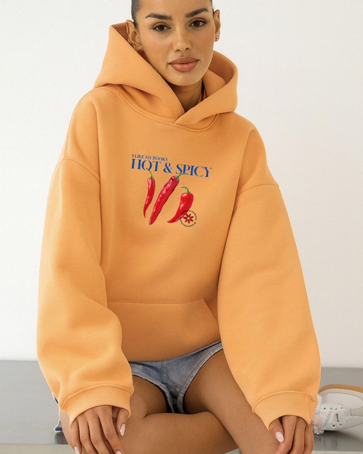 Kadın Oversize Sweatshirt Hoodie Hot & Spicy Baskılı Turuncu – Kapüşonlu, 3 İplik Şardonlu Polar