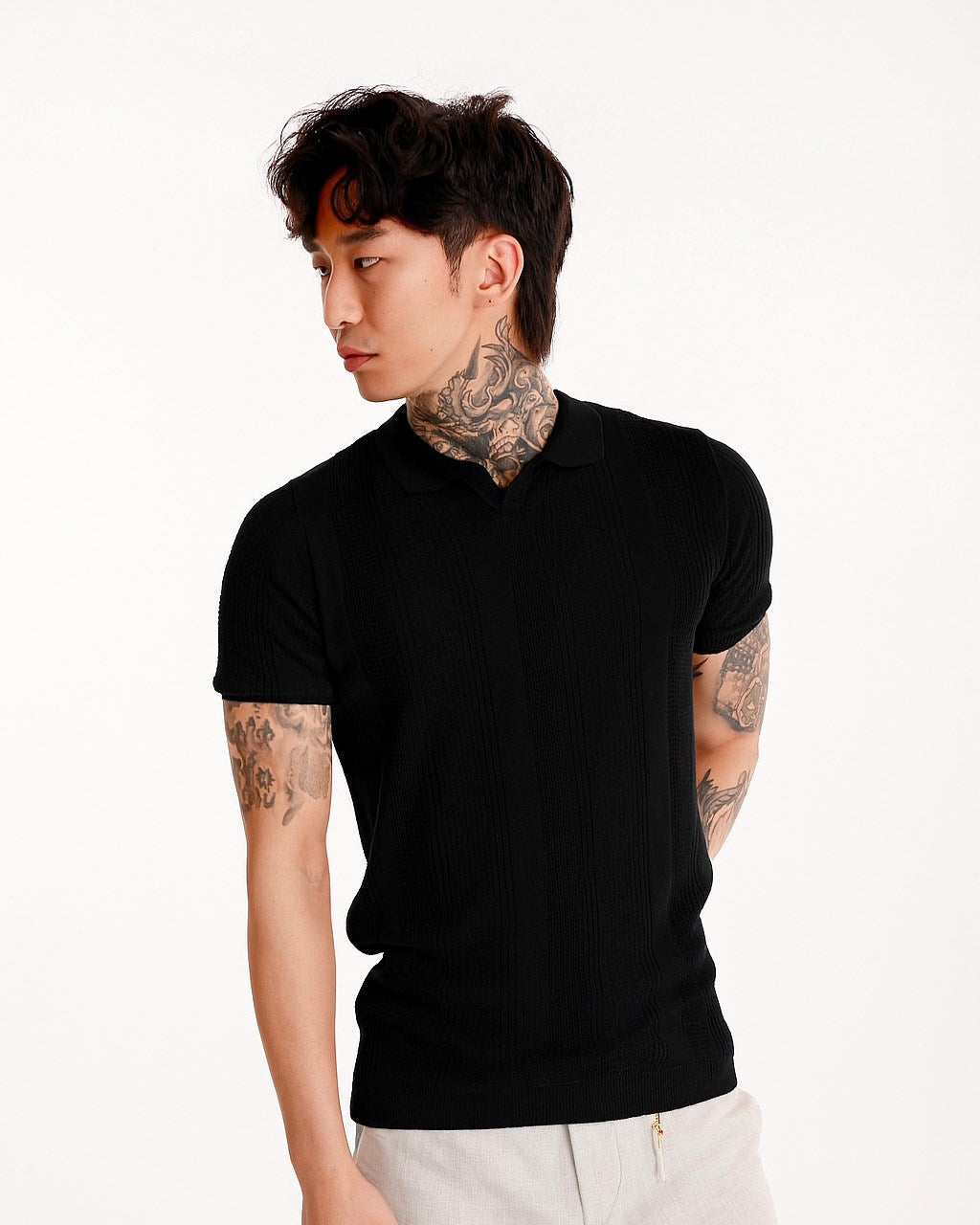 Erkek Siyah Polo Yaka Triko Tişört – Kısa Kollu, Modern Slim Fit, Yazlık Örgü Dokulu Model