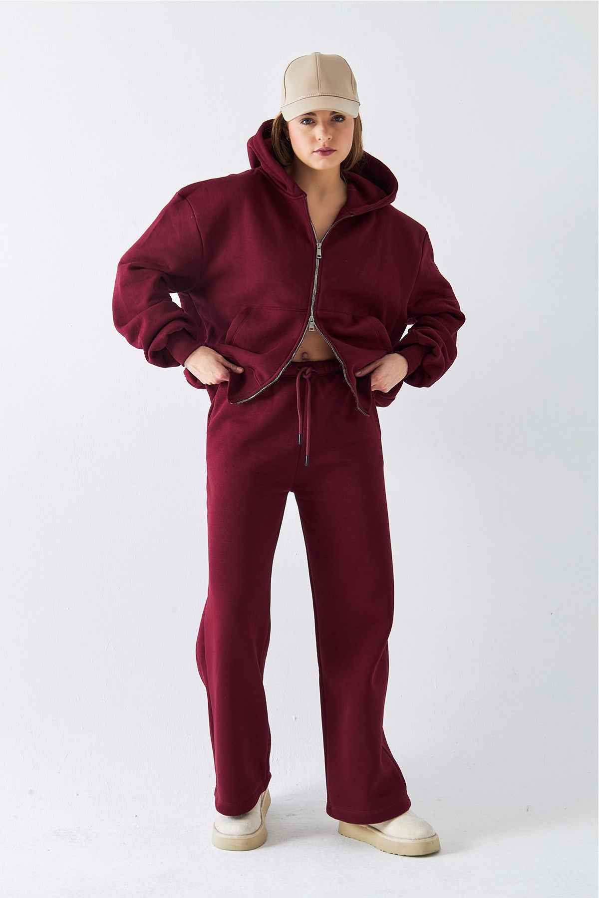 Kadın Oversize Eşofman Takımı Zip Bordo – Fermuarlı, Kapüşonlu, Bol Paça,  3 İplik Şardonlu Polar