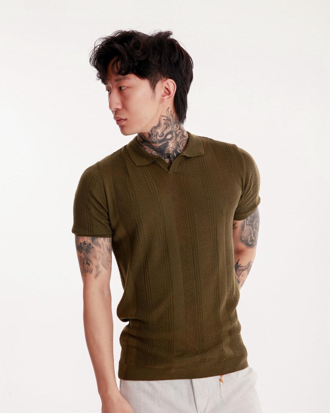 Erkek Haki Polo Yaka Triko Tişört – Kısa Kollu, Modern Slim Fit, Yazlık Örgü Dokulu Model