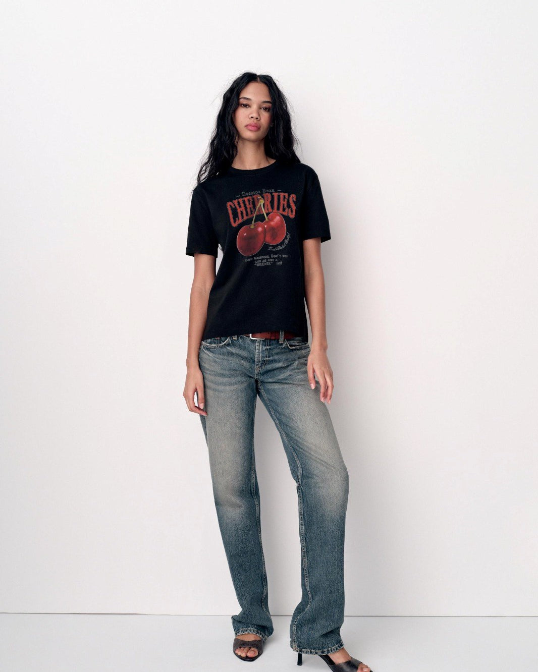 Cherries Yazılı Kiraz Tasarım Baskılı Siyah Kadın T-shirt