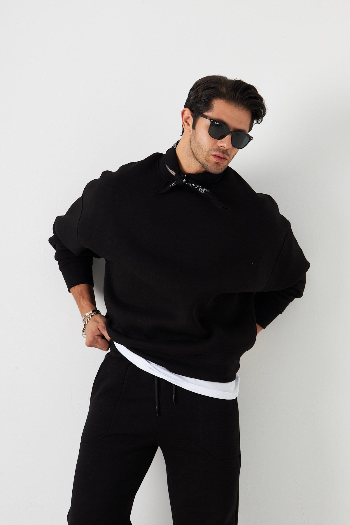 Bisiklet Yaka Basic 3 iplik Şardonlu Oversize Sweatshirt