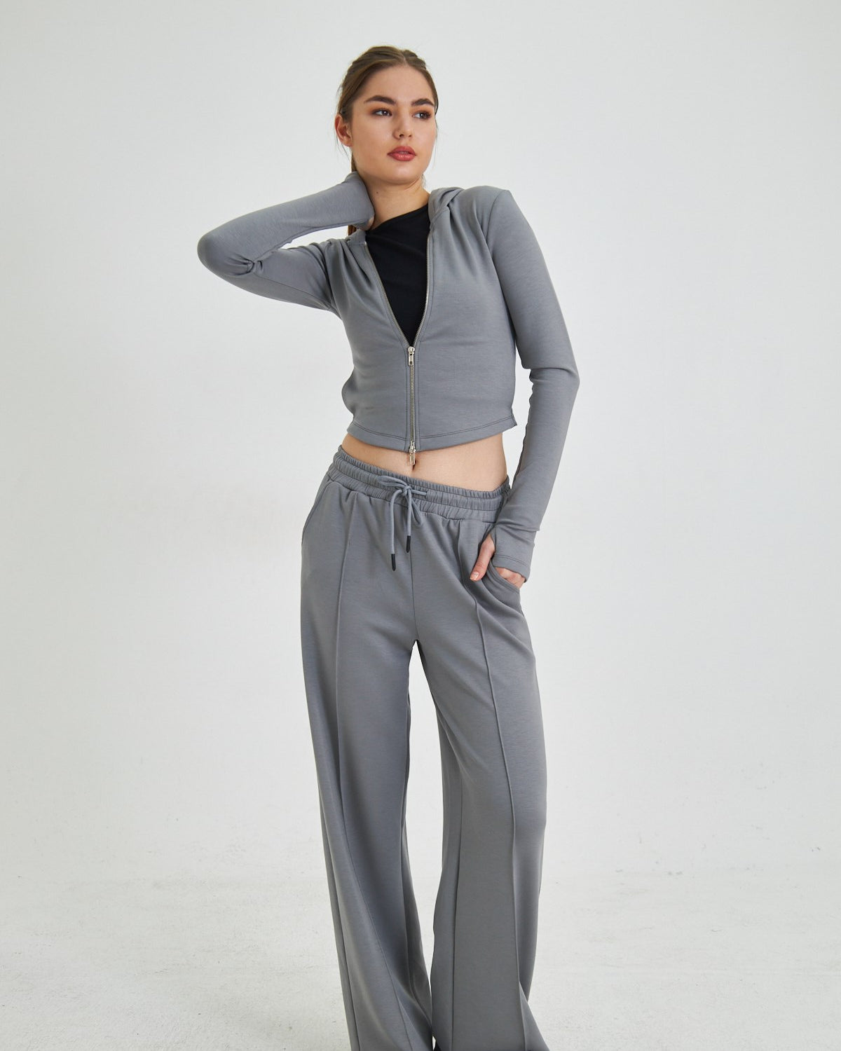 Kadın Fermuarlı Kapüşonlu Sweatshirt ve Geniş Paça Özel Dikim Pantolon Modal Kumaş Eşofman Takımı