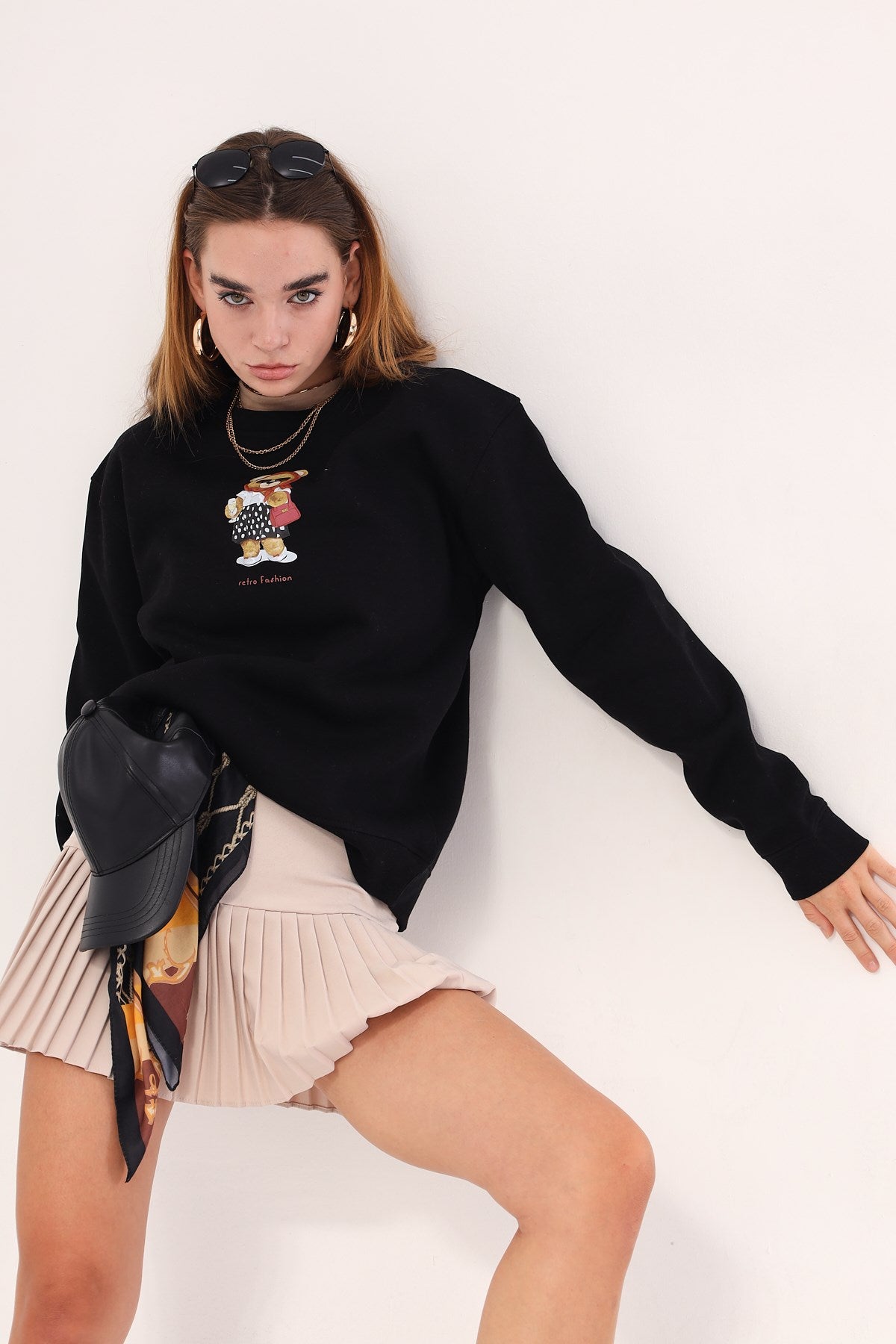 Siyah Bisiklet Yaka Puantiyeli Ayıcık Baskılı Oversize Unisex Sweatshirt