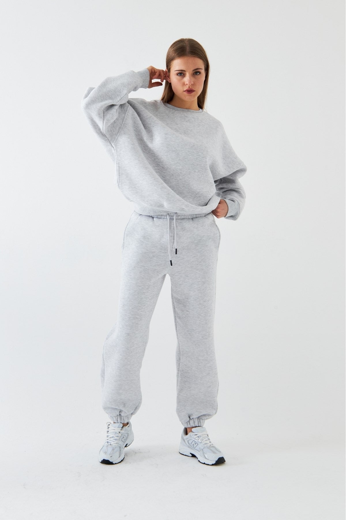 Unisex Oversize Sweatshirt Basic Gri – Bisiklet Yaka, 3 İplik Şardonlu Polar