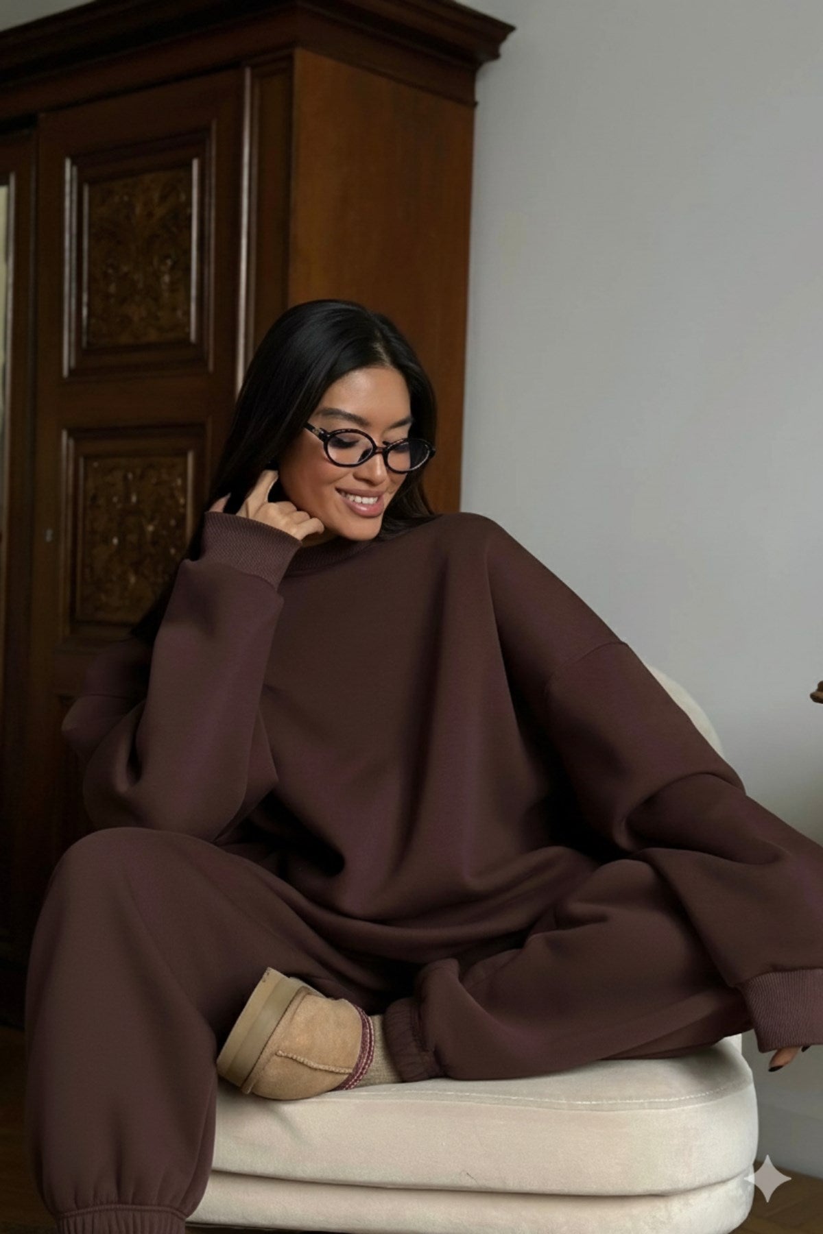 Kadın Oversize Sweat Elbise Eşofman Takımı Basic Kahverrengi – Bisiklet Yaka, Lastikli Paça, 3İplik 