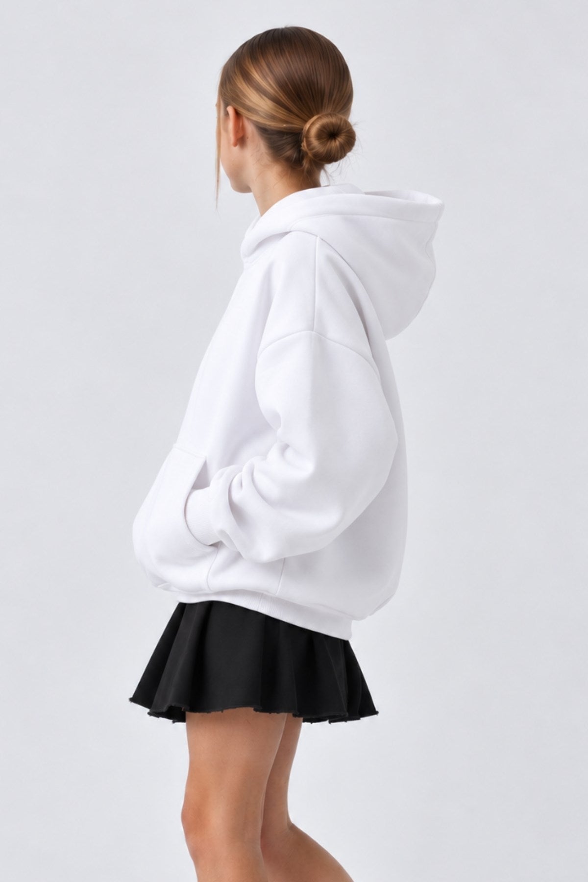 Kız Çocuk Oversize Basic Hoodie Sweatshirt Beyaz – Kapüşonlu, Kanguru Cepli, 3 İplik Polar