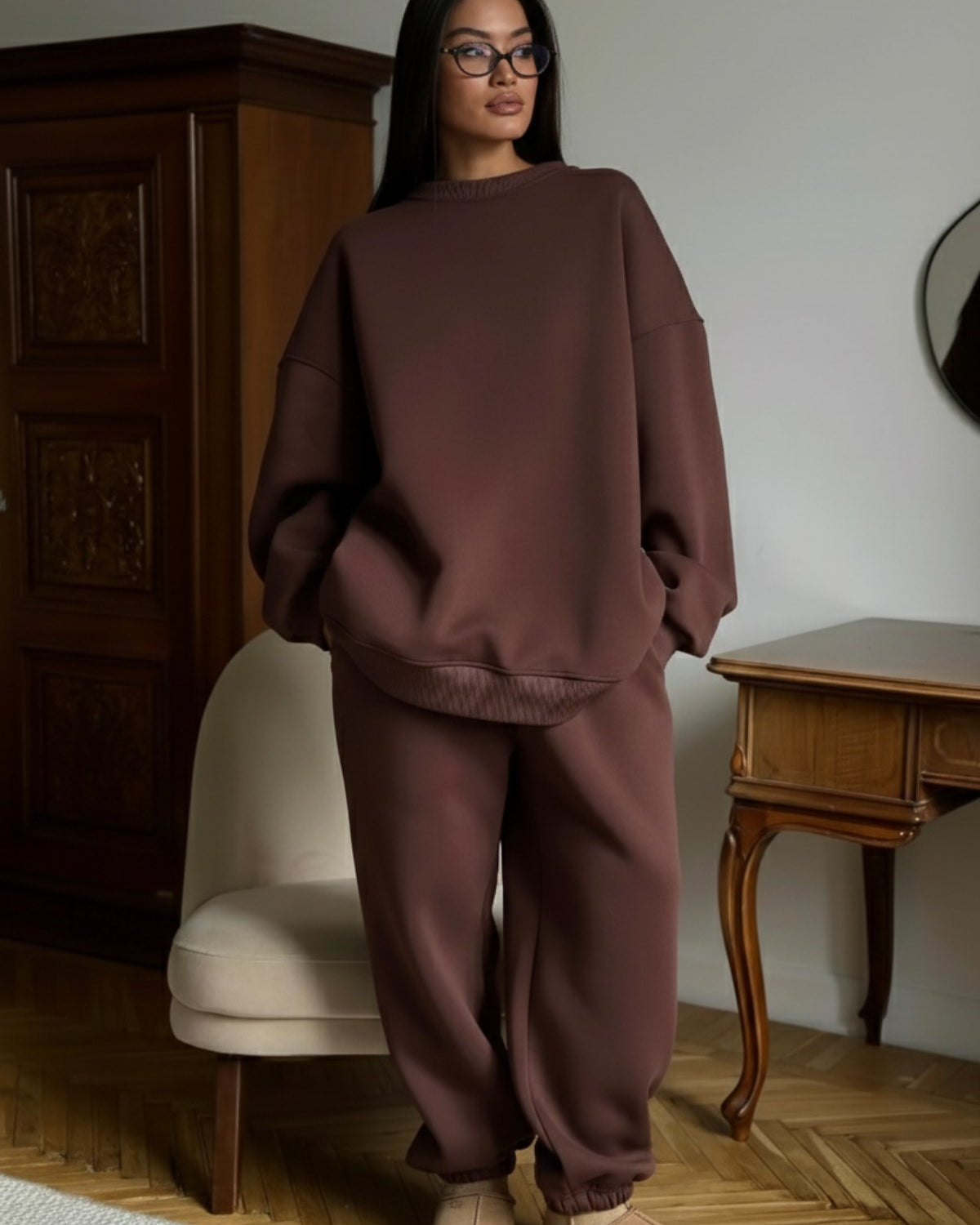 Kadın Oversize Sweat Elbise Eşofman Takımı Basic Kahverrengi – Bisiklet Yaka, Lastikli Paça, 3İplik 