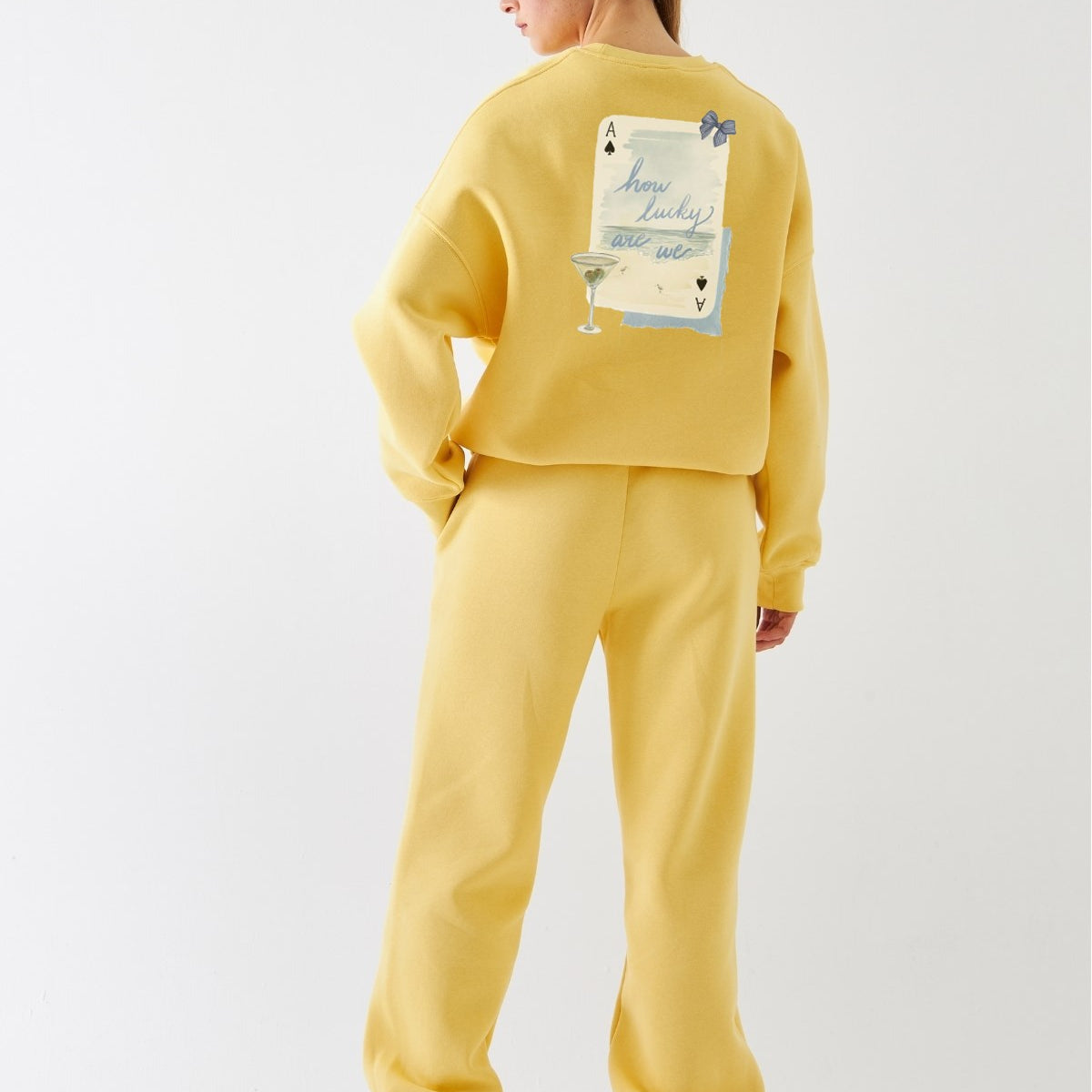 Kadın Oversize Sweatshirt How Lucky Are We Baskılı Sarı – Bisiklet Yaka, 3 İplik Şardonlu Polar