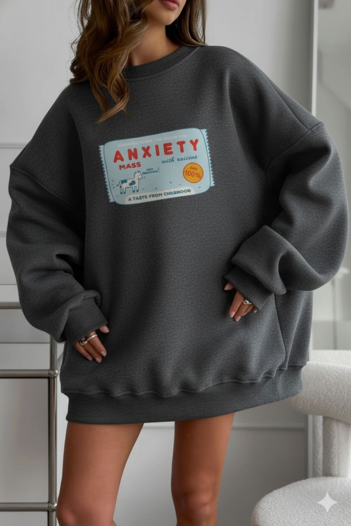 Kadın Oversize Sweatshirt Elbise Anxiety Bar Baskılı Füme Melanj– Bisiklet Yaka, 3 İplik Polar