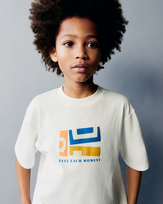Feel Each Moment Yazılı Desen Baskılı Beyaz Çocuk T-Shirt