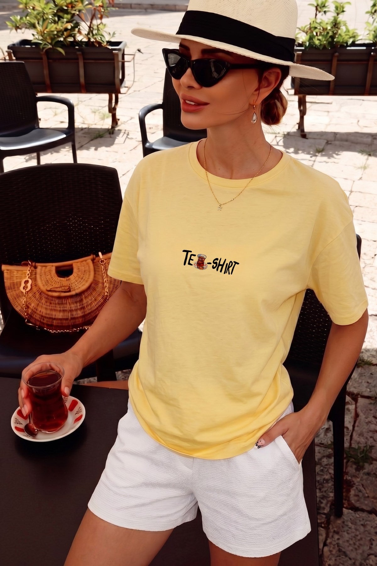 Kadın Oversize Tişört Tea-Shirt Baskılı Sarı – Bisiklet Yaka, Rahat Kalıp, %100 Pamuk