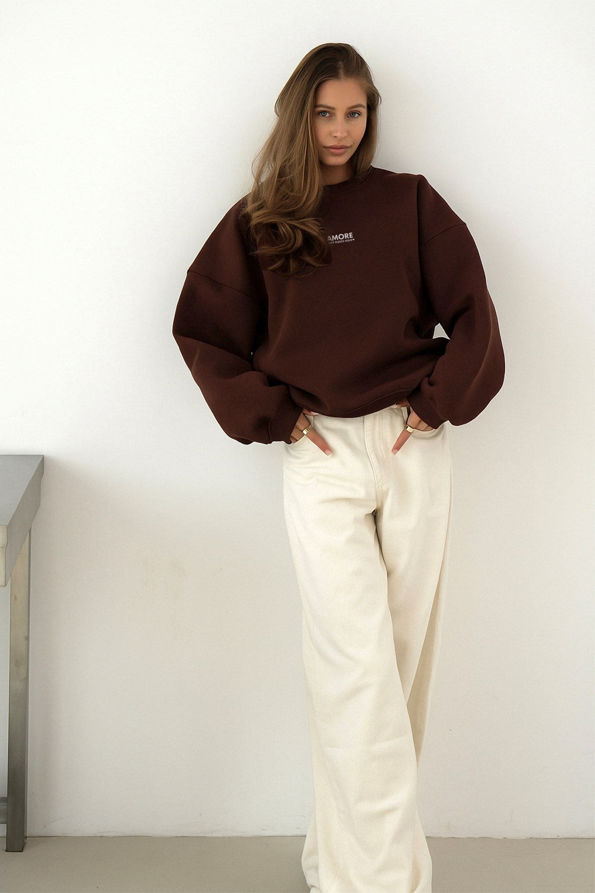 Kadın Oversize Sweatshirt AMORE Kahverengi – Bisiklet Yaka, 3 İplik Şardounlu Polar