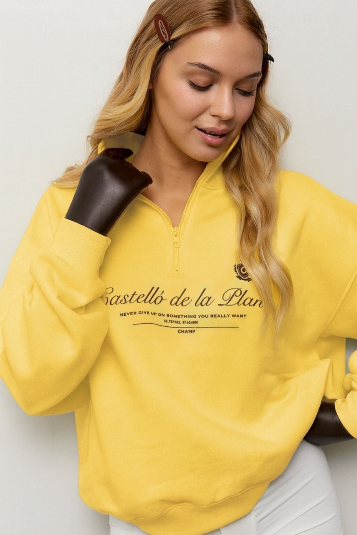 Kadın Oversize Sweatshirt Castelló de la Plana Baskılı Sarı – Yarım Fermuarlı, 3 İplik Polar