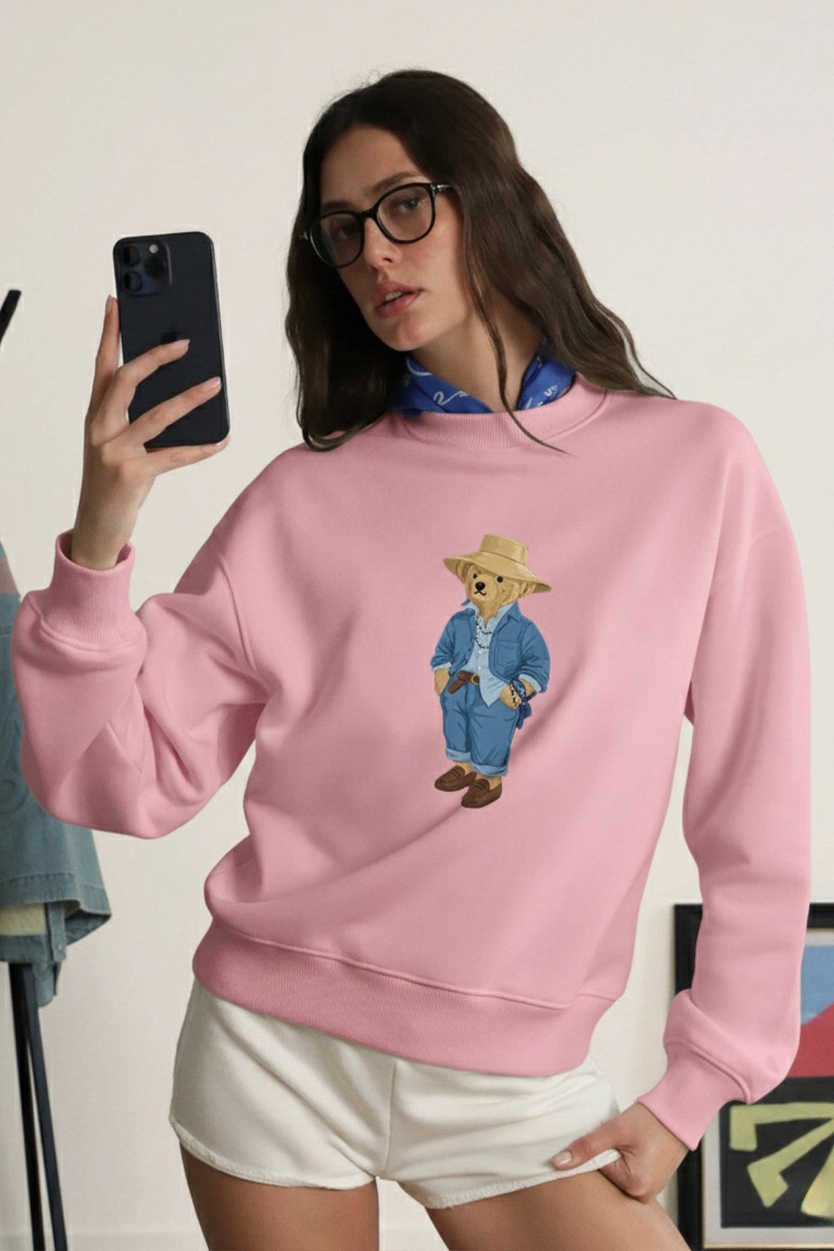 Kadın Oversize Sweatshirt Ranch Bear Baskılı Pembe – Bisiklet Yaka, 3 İplik Şardonlu Polar