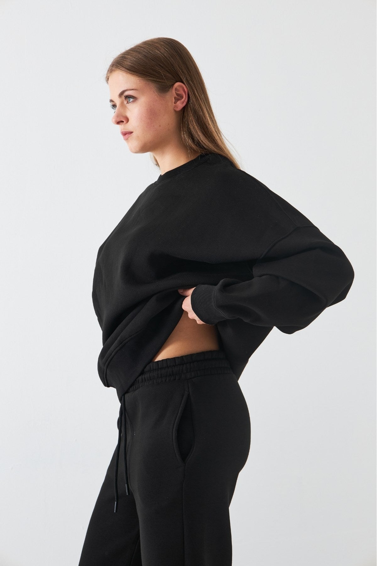 Unisex Oversize Sweatshirt Basic Siyah – Bisiklet Yaka, 3 İplik Şardonlu Polar
